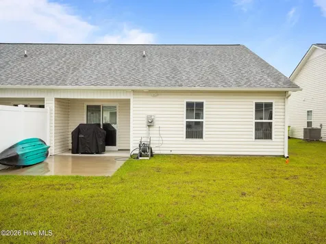 602 Villa Cove Newport NC 28570