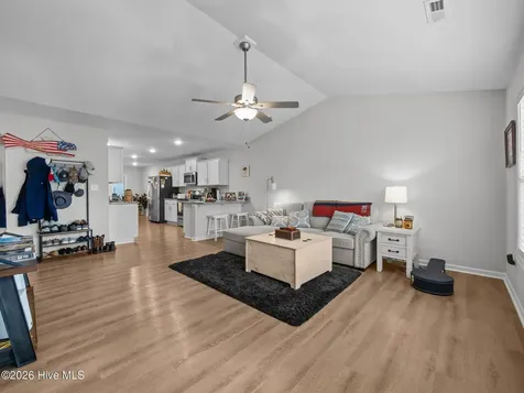 602 Villa Cove Newport NC 28570