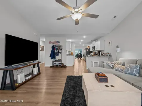 602 Villa Cove Newport NC 28570