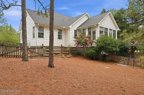 209 Longleaf Drive West End NC 27376
