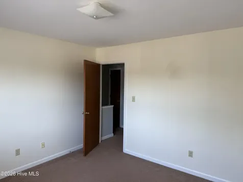 3320 Bridges Street Morehead City NC 28557
