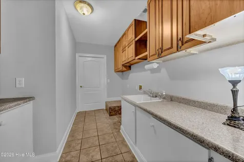 5634 Chelon Avenue Wilmington NC 28409