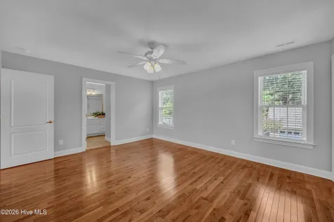 5634 Chelon Avenue Wilmington NC 28409