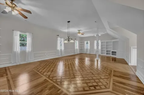 5634 Chelon Avenue Wilmington NC 28409