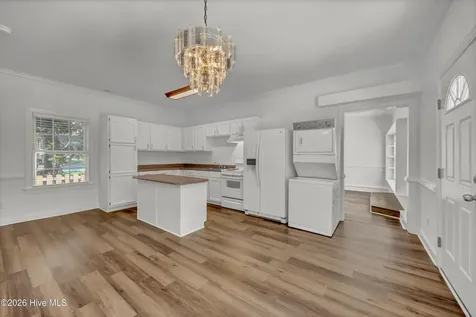 5634 Chelon Avenue Wilmington NC 28409