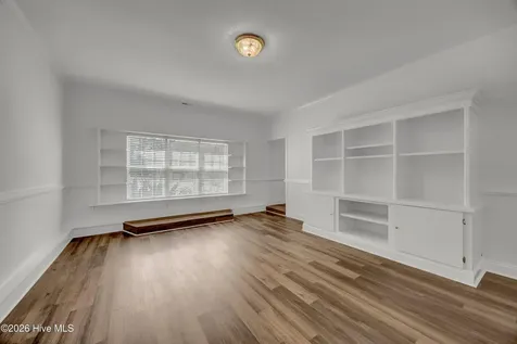 5634 Chelon Avenue Wilmington NC 28409