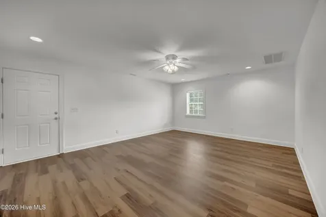 5634 Chelon Avenue Wilmington NC 28409