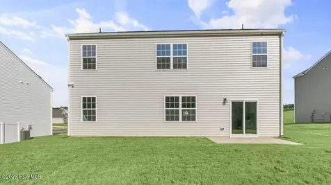 725 Lazy Elm Lane Aberdeen NC 28315