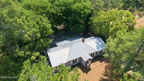 1425 Central Drive Southern Pines NC 28387