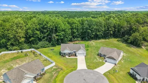 111 Oakbridge Way Pikeville NC 27863