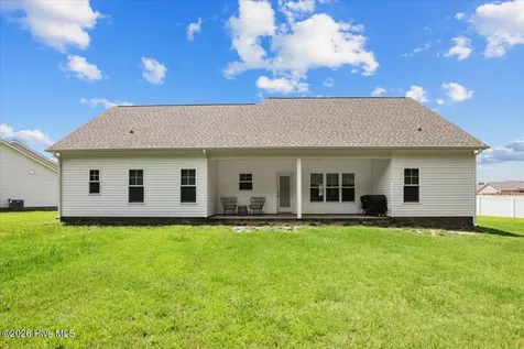 111 Oakbridge Way Pikeville NC 27863
