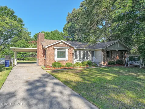 107 Guinevere Lane Greenville NC 27858