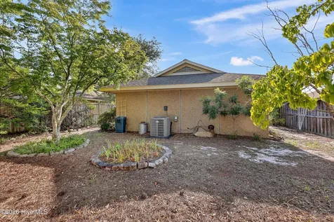 7412 Ridgeview Place Wilmington NC 28411