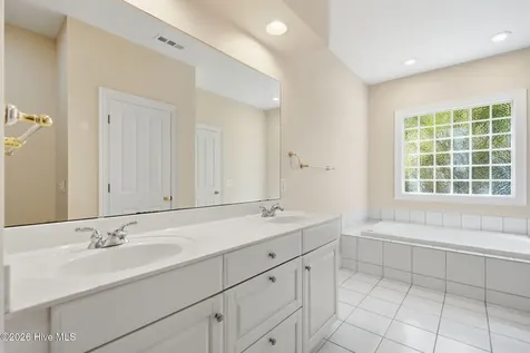 4912 Lake Renaissance Circle Wilmington NC 28409