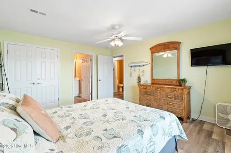 105 SE 58th Street Oak Island NC 28465