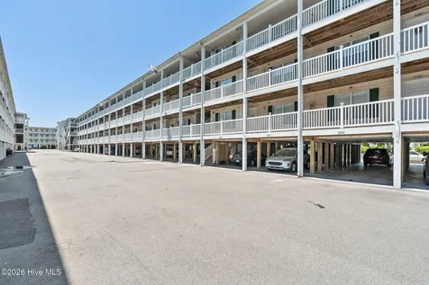105 SE 58th Street Oak Island NC 28465