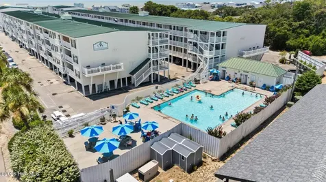 105 SE 58th Street Oak Island NC 28465