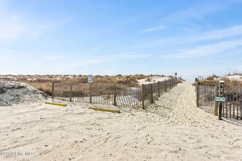 105 SE 58th Street Oak Island NC 28465