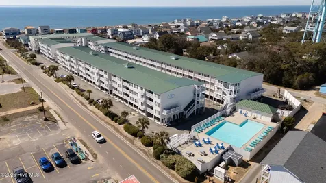 105 SE 58th Street Oak Island NC 28465