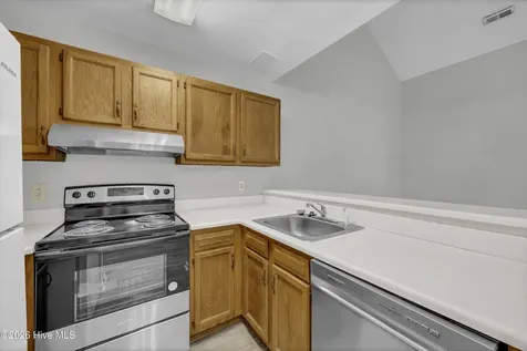 136 Lullwater Drive Wilmington NC 28403