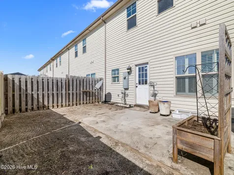 308 Winstead Loop Richlands NC 28574