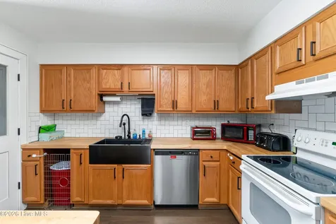 143 Sutton Drive Elizabeth City NC 27909