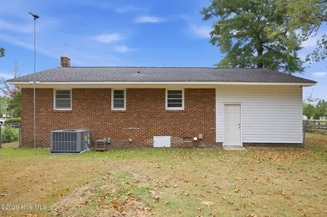 574 Simpson Street Grimesland NC 27837
