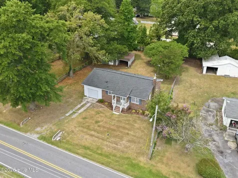 574 Simpson Street Grimesland NC 27837
