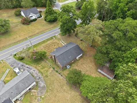574 Simpson Street Grimesland NC 27837