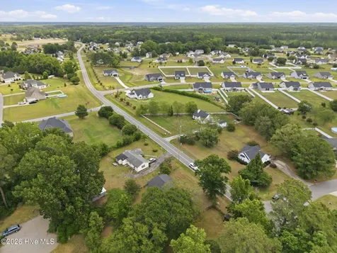 574 Simpson Street Grimesland NC 27837