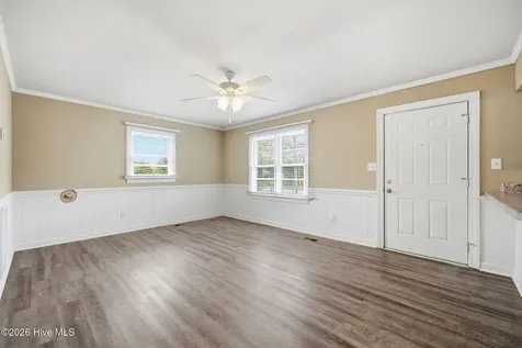 574 Simpson Street Grimesland NC 27837