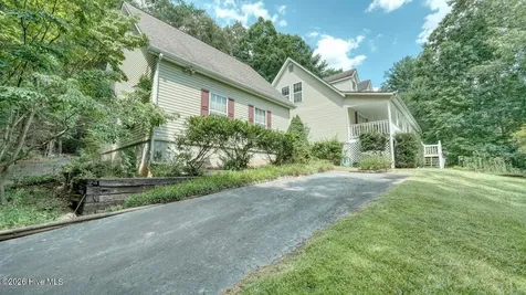 16 Souther Ridge Connector Blairsville GA 30512