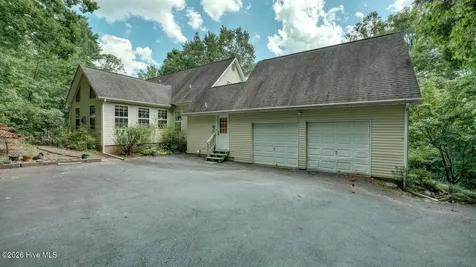 16 Souther Ridge Connector Blairsville GA 30512