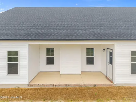 208 Gate Water Court Jacksonville NC 28546