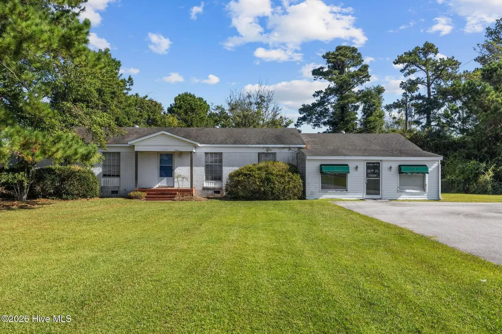 1468 W Corbett Avenue Swansboro NC 28584