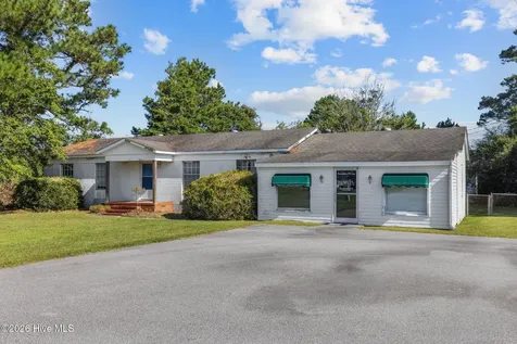 1468 W Corbett Avenue Swansboro NC 28584