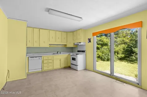 1468 W Corbett Avenue Swansboro NC 28584