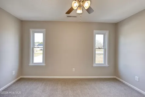 214 W Volant Street Hubert NC 28539