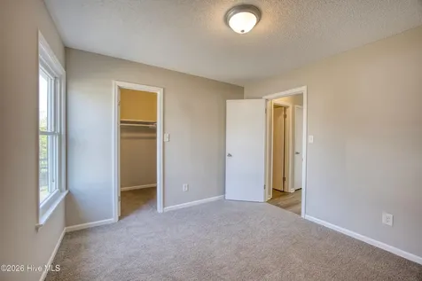 214 W Volant Street Hubert NC 28539