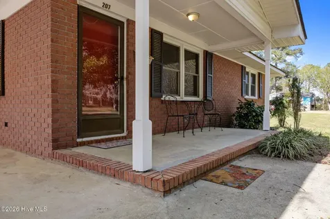 207 College Avenue Washington NC 27889