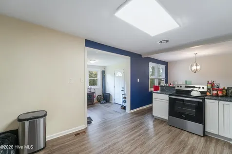 309 Woodhaven Drive Jacksonville NC 28540