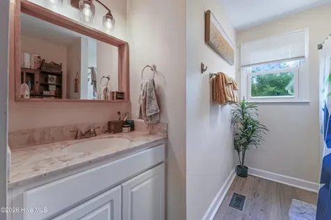 309 Woodhaven Drive Jacksonville NC 28540