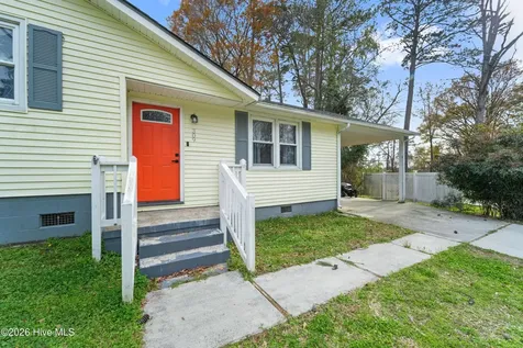 309 Woodhaven Drive Jacksonville NC 28540