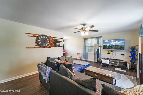 309 Woodhaven Drive Jacksonville NC 28540