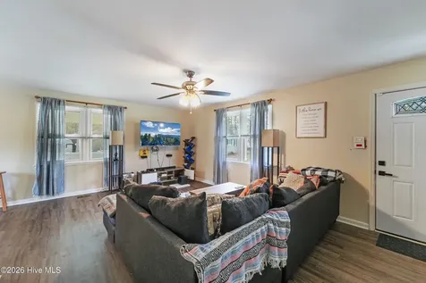 309 Woodhaven Drive Jacksonville NC 28540