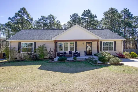 315 Pickett Circle Vass NC 28394