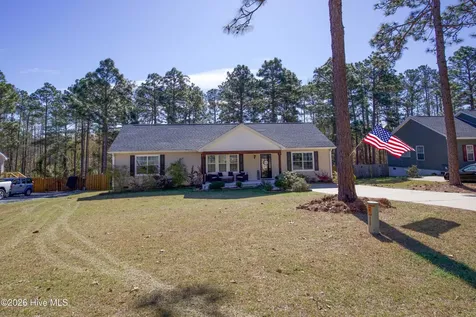 315 Pickett Circle Vass NC 28394