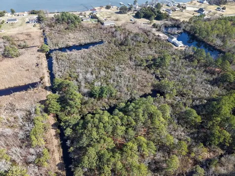 959 Waterlily Road Coinjock NC 27923