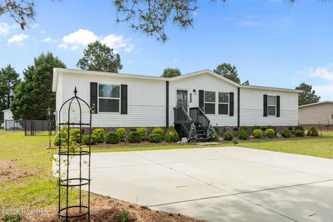 3008 Masters Drive La Grange NC 28551
