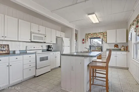 202 Glenn Street Atlantic Beach NC 28512